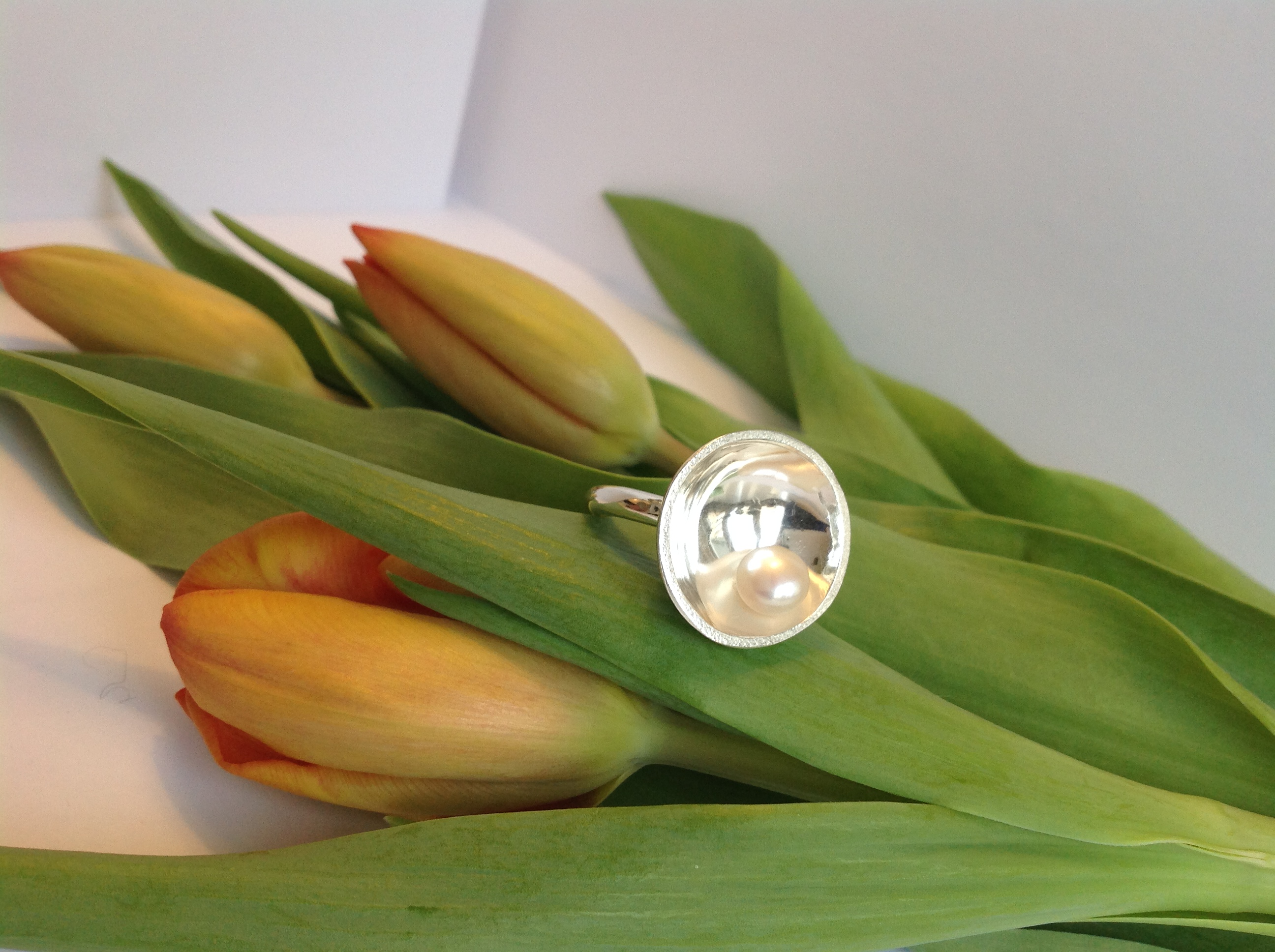 Ring med sötvattenpärla