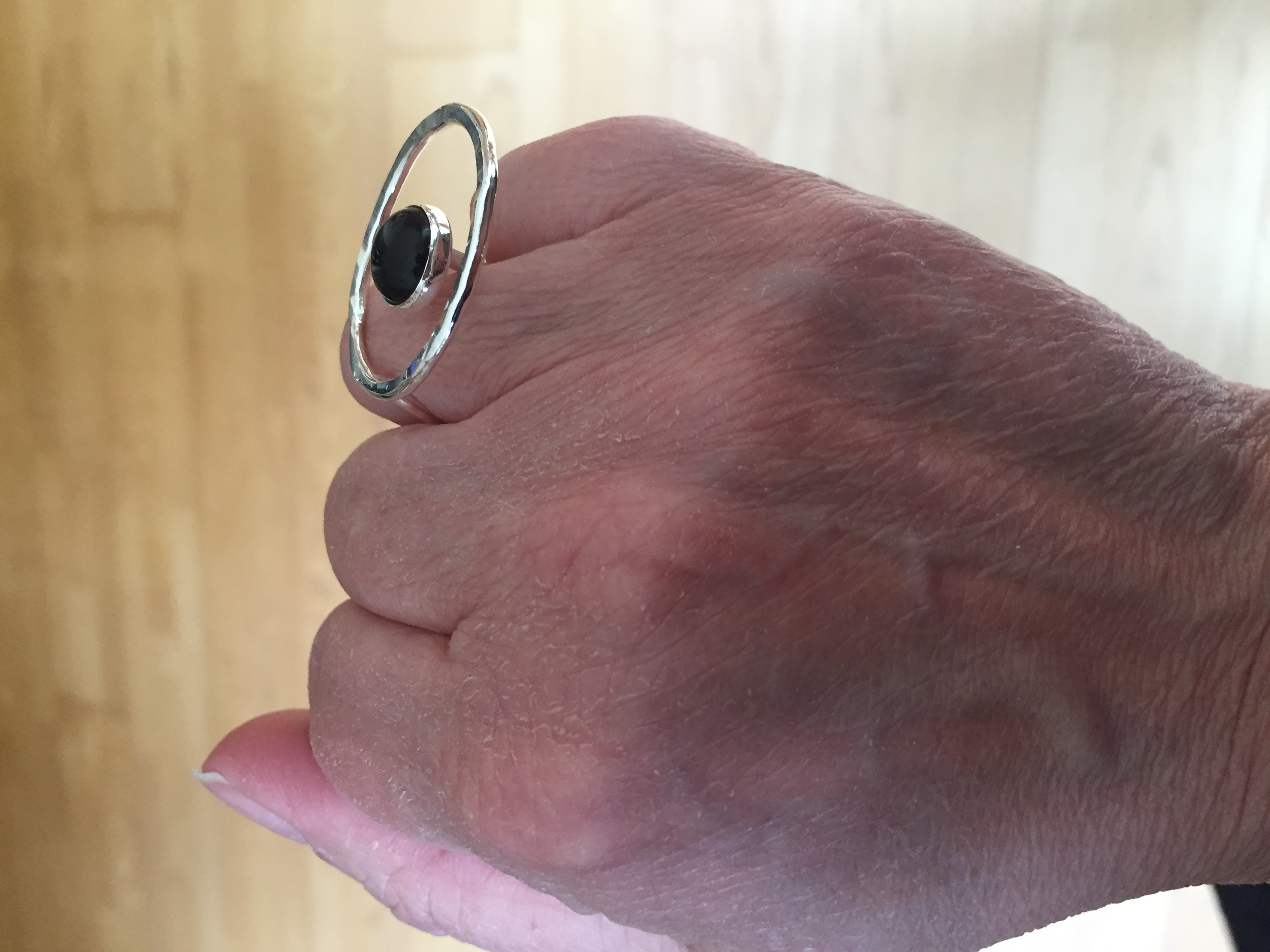 Ring Saturnus, med halvrund sten - 13
