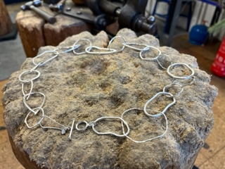 Halsband Design. Länkar med bygellås - 7