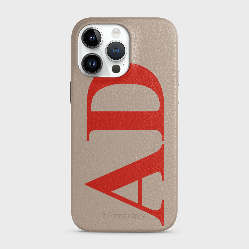 iPhone 15 Pro Max Personalised Leather Case - Large Initials - 26