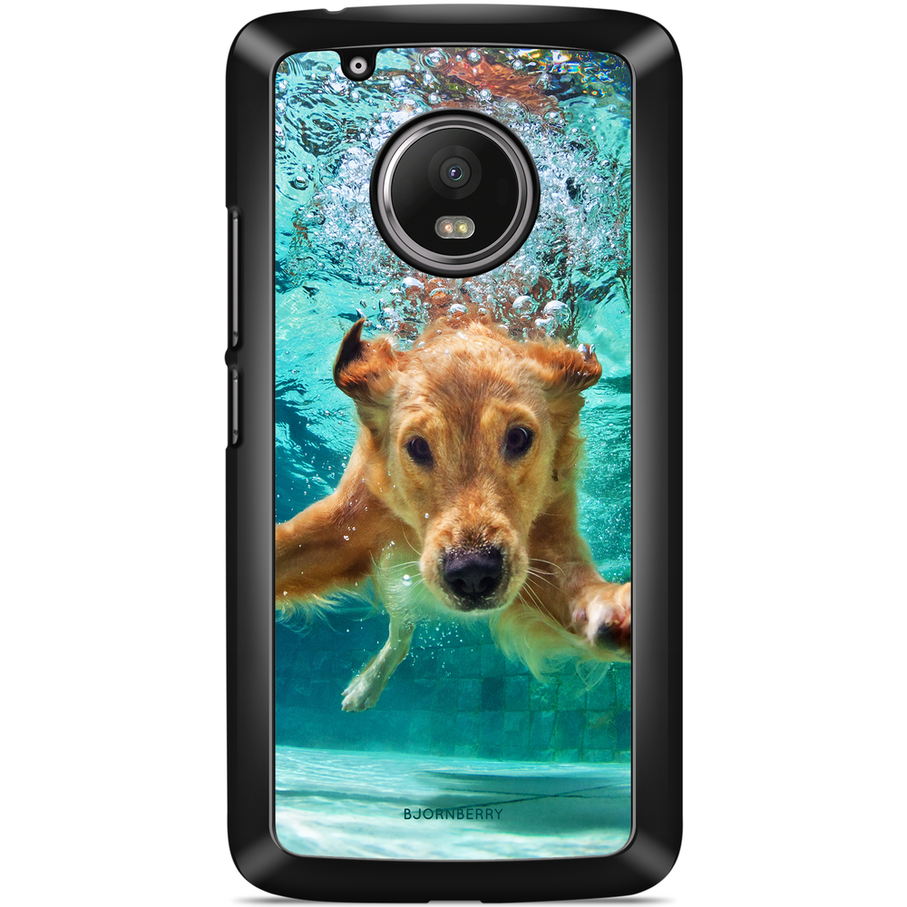 Moto G5 Plus Case - Dog Underwater