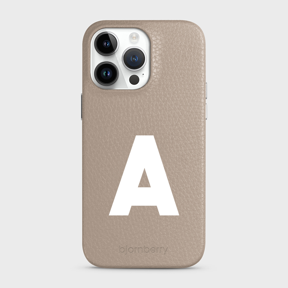 iPhone 15 Pro Max Personalised Leather Case - Initial - 14