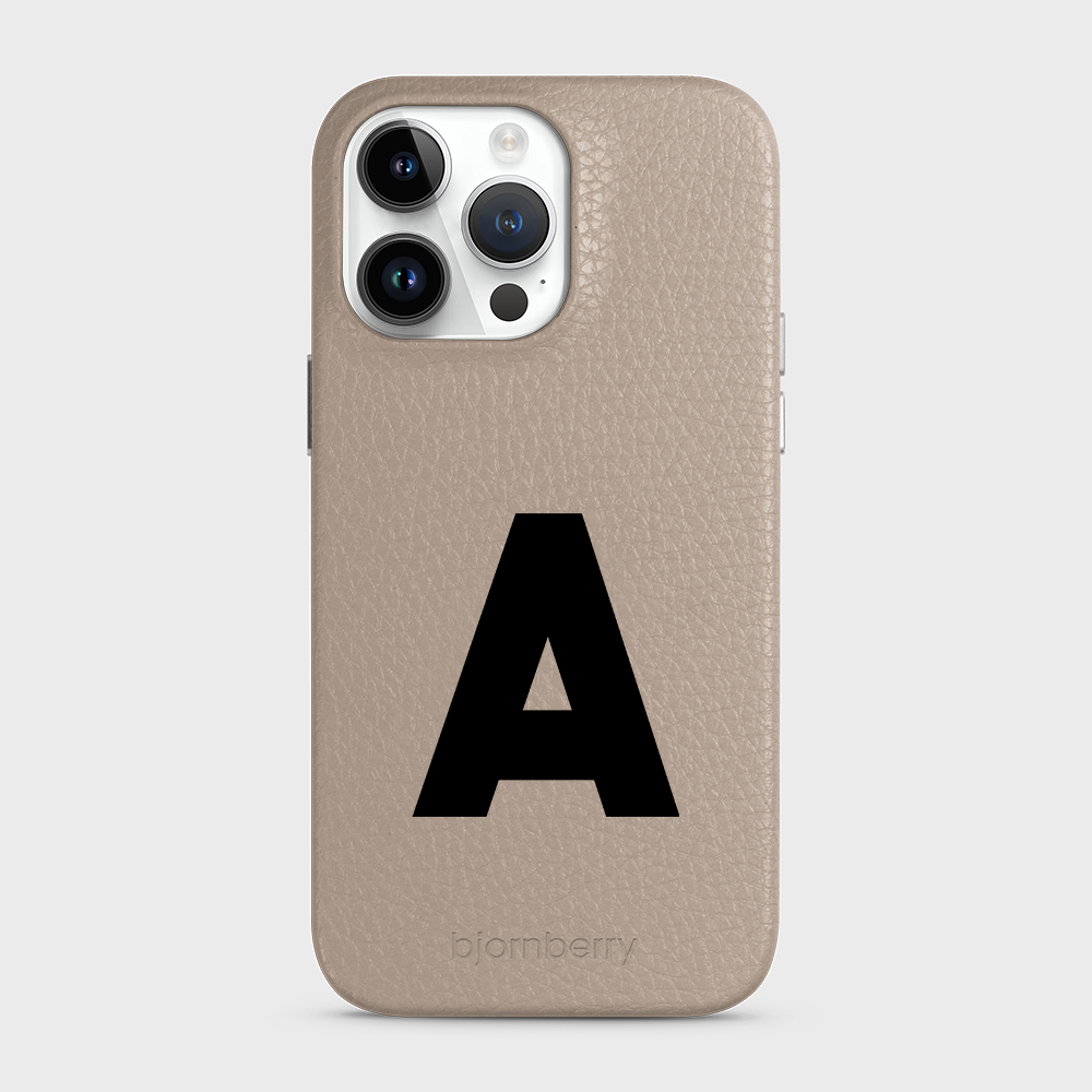 iPhone 15 Pro Max Personalised Leather Case - Initial - 13