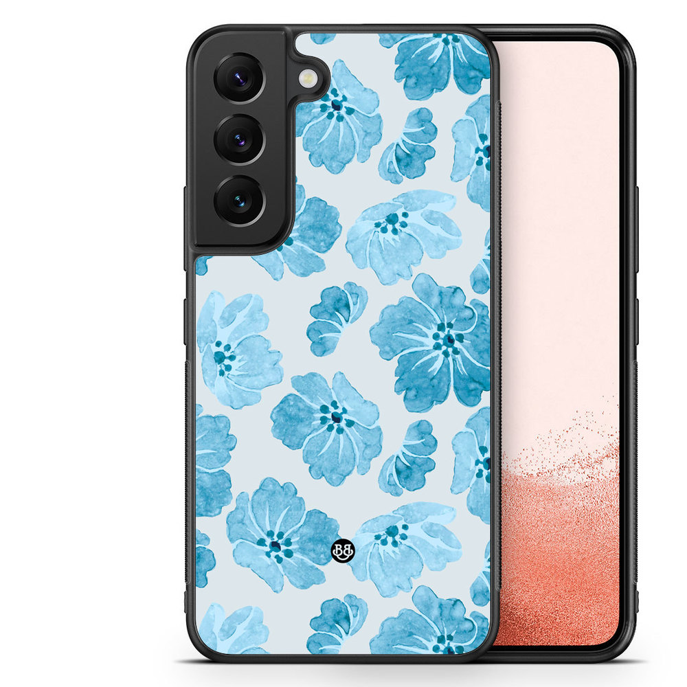 Samsung Galaxy S22 Plus 5G Skal - WILD BLOOM - Blue Petals | Mobilskal & Mobilfodral BJORNBERRY
