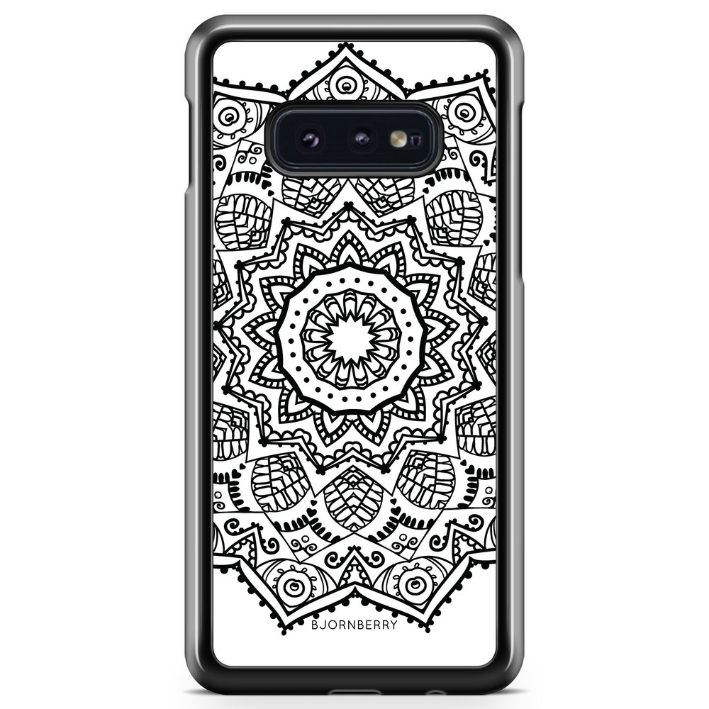 Samsung Galaxy S10e Case - Black Mandala
