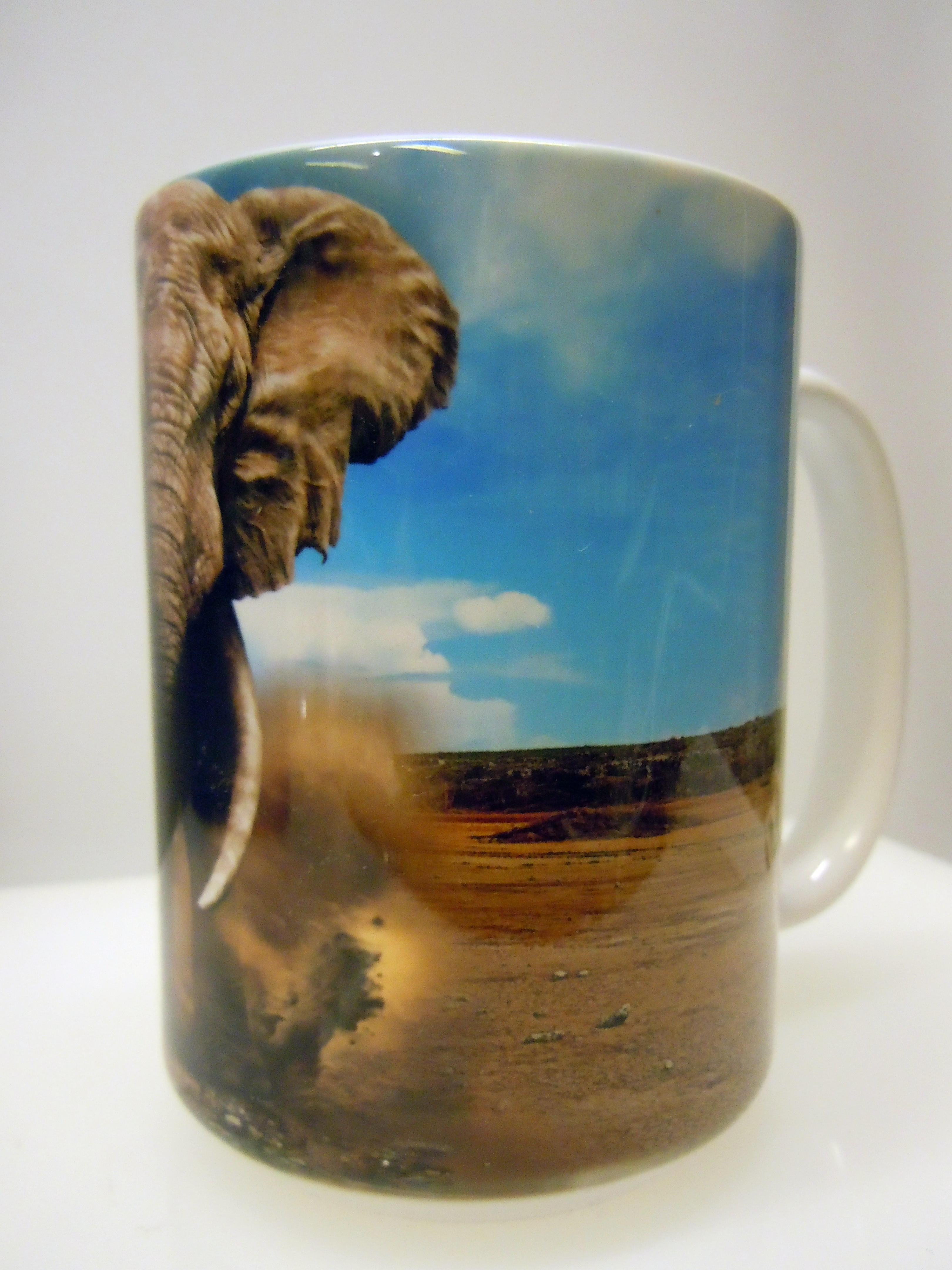 Afrikans Elefant på mugg 42,6 cl. - 2