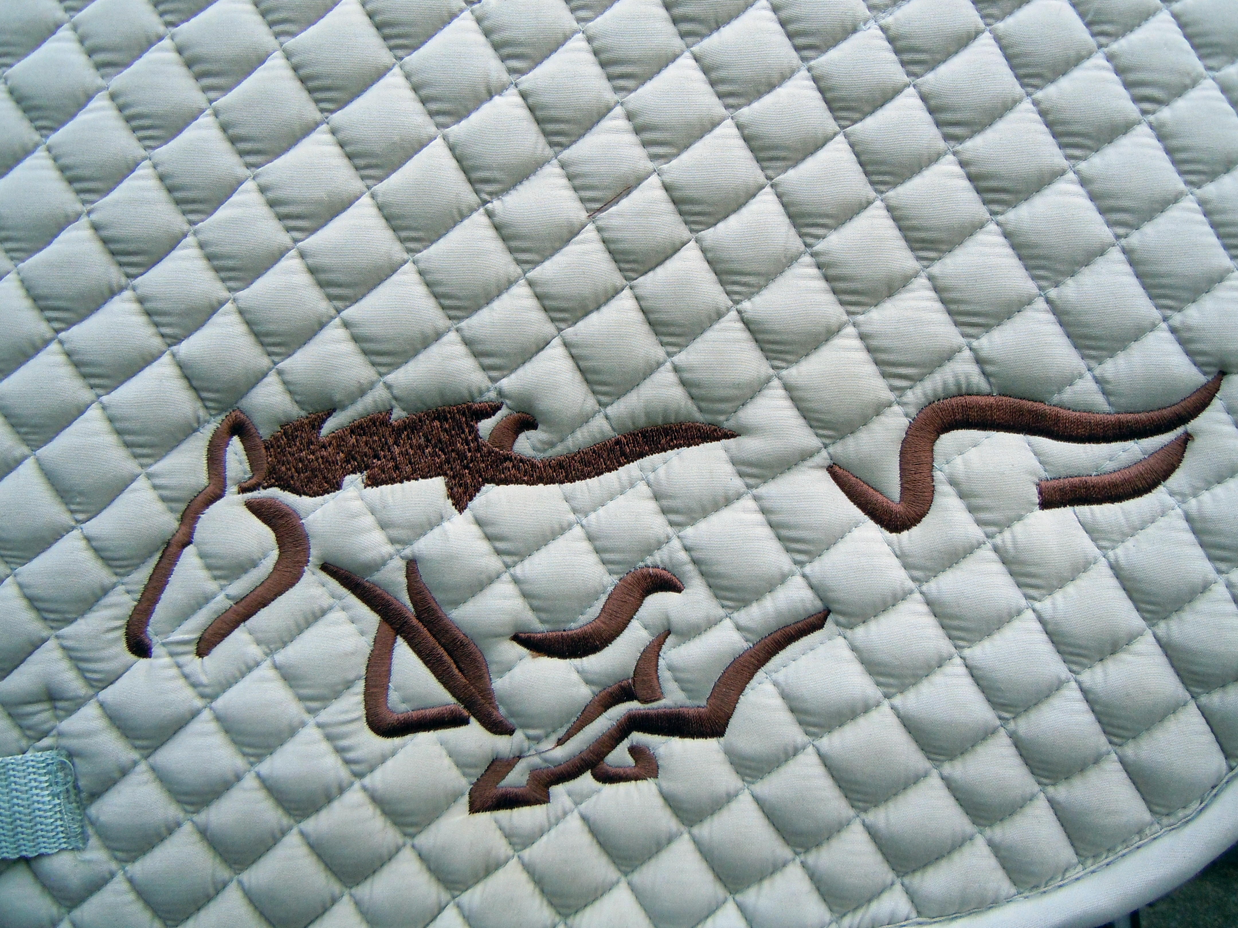Schabrak med broderad Galoperand Häst - 3