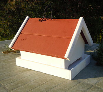 Fågelhus Vit/Röd Modell