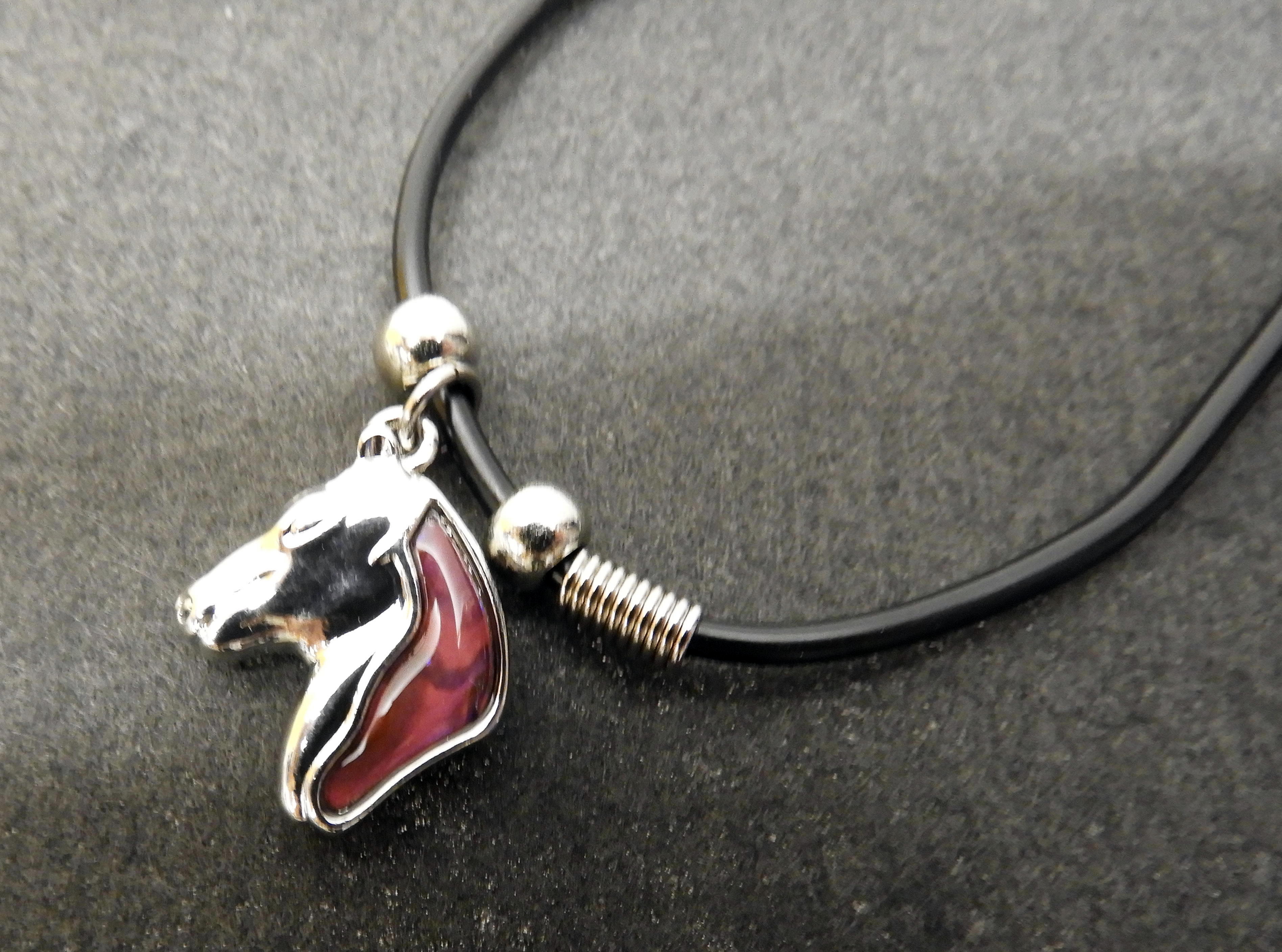 Halsband med hästhuvud - 2