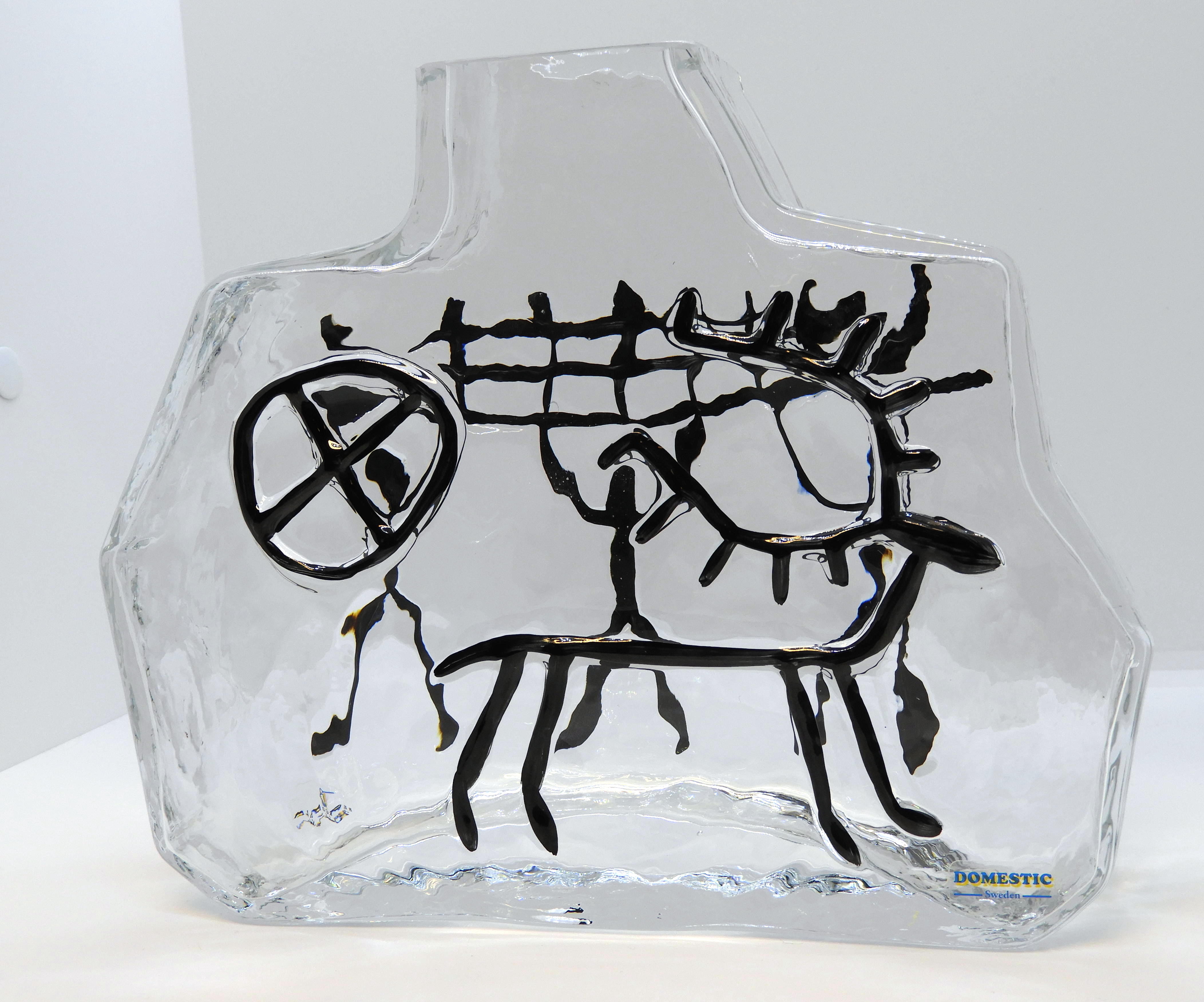 Glasvas av Wiktor Berndt, Hällristning låg - 3