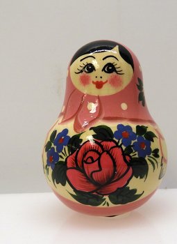 Babushka Docka som pinglar Rosa