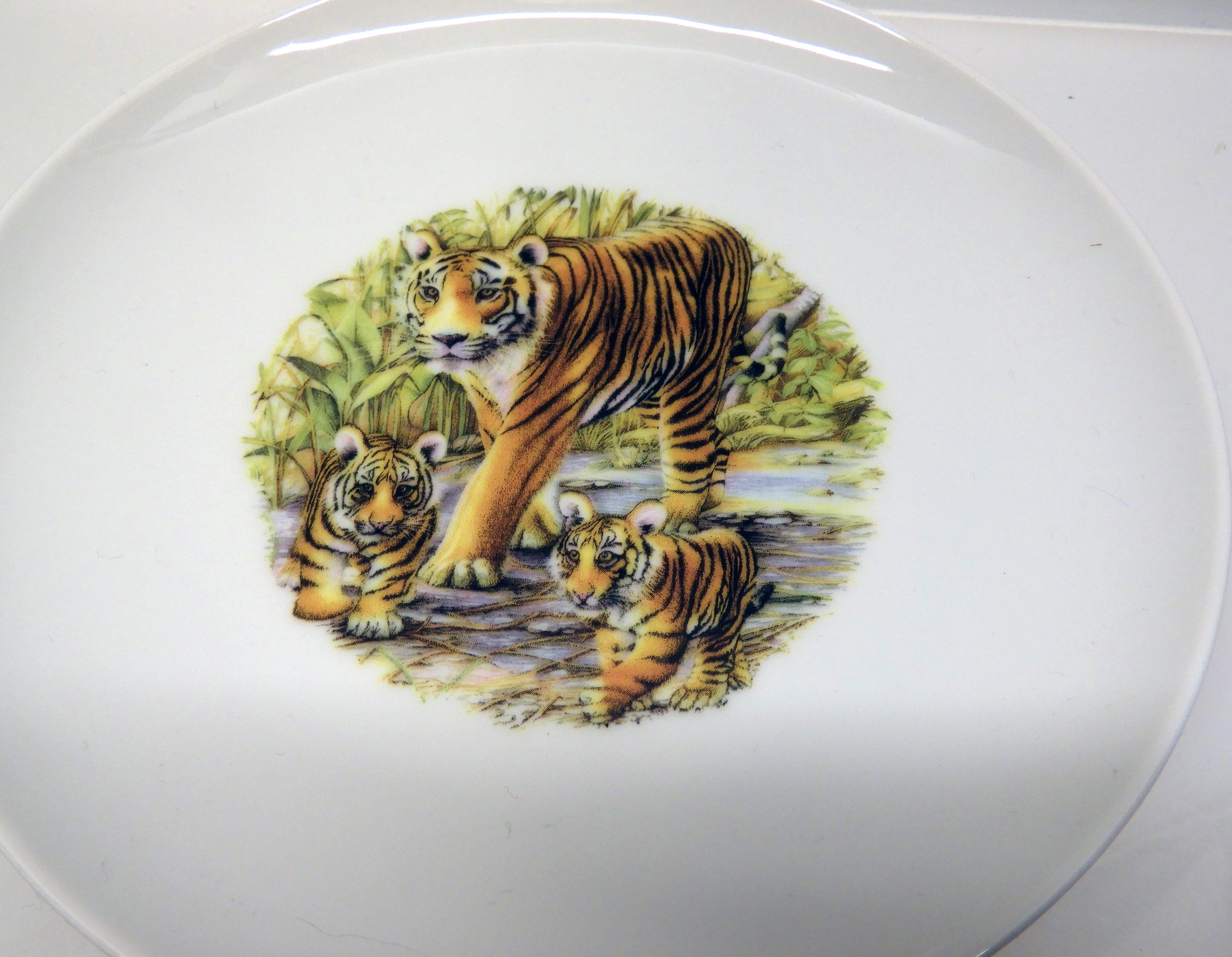 Assiett Tallrik med Tiger med ungar 18,5 cm - 2