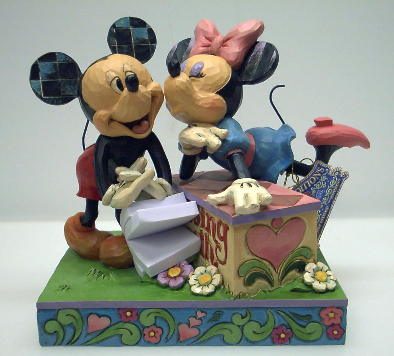 Musse Pigg & Mimmi Kissing Booth