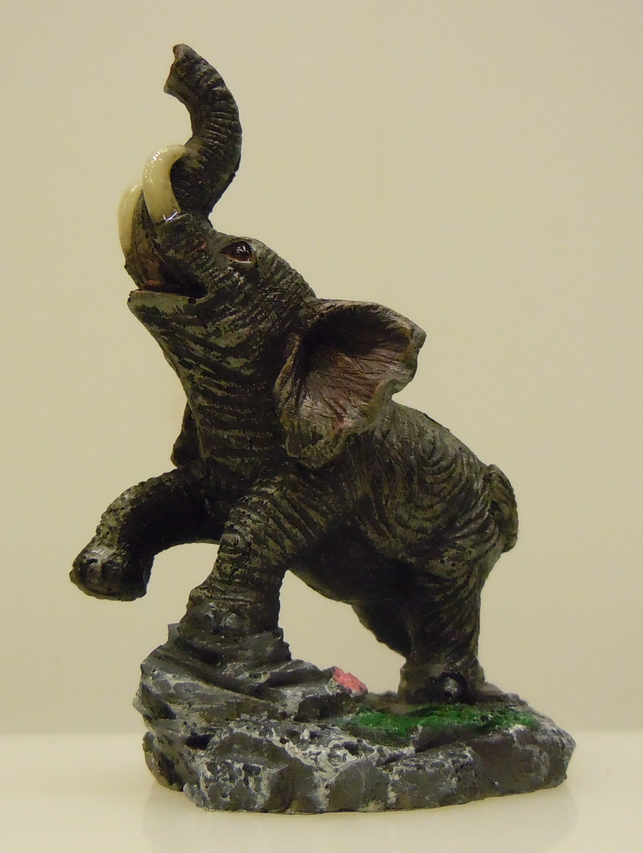 Elefant på sten - 4