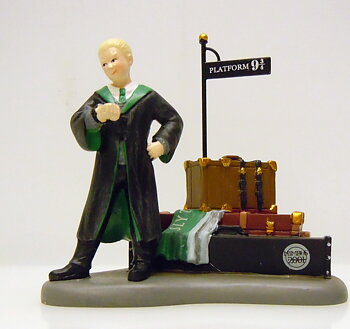 Harry Potter Draco Waits At Plattform 9