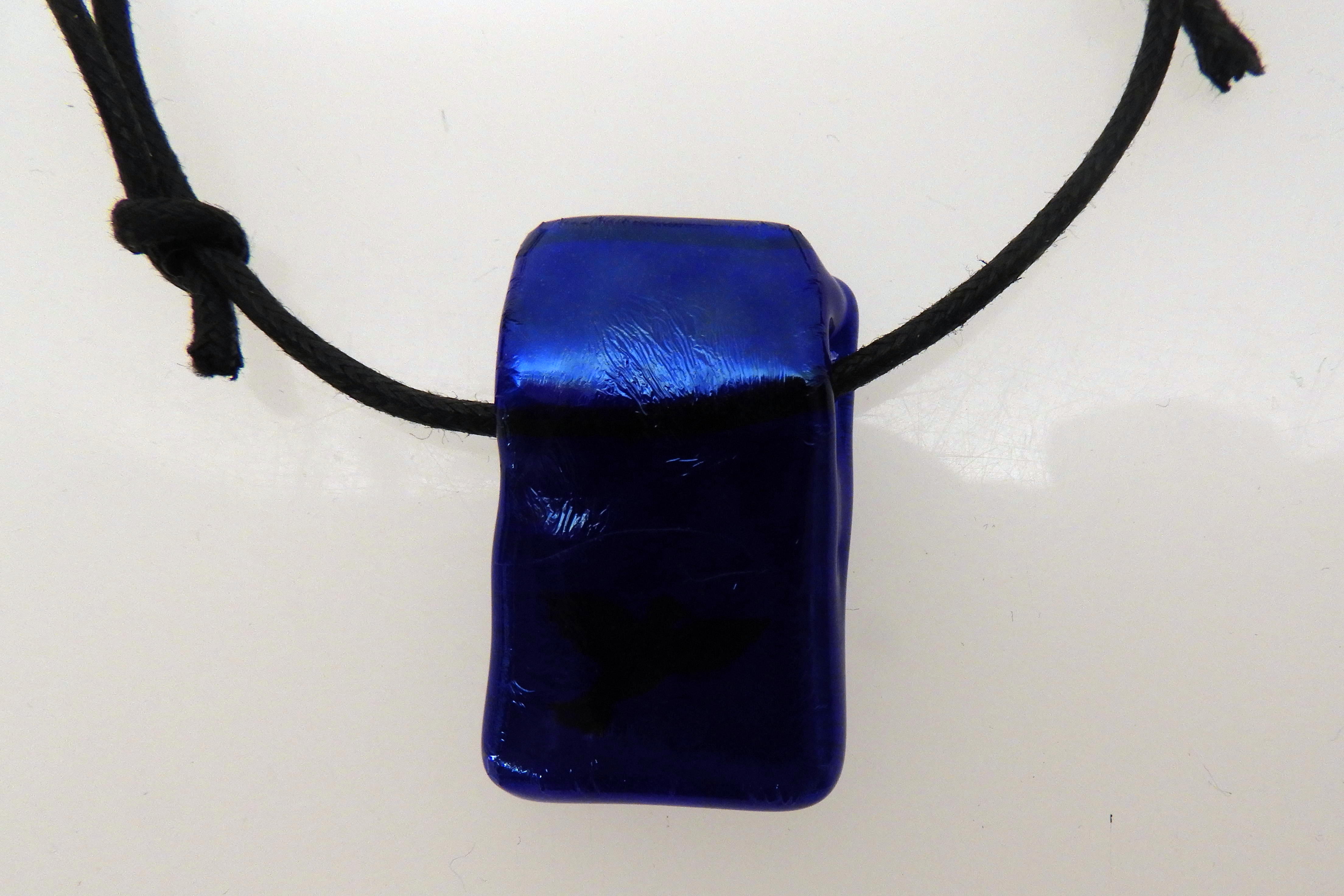 Halssmycke glasfusing Dark blue