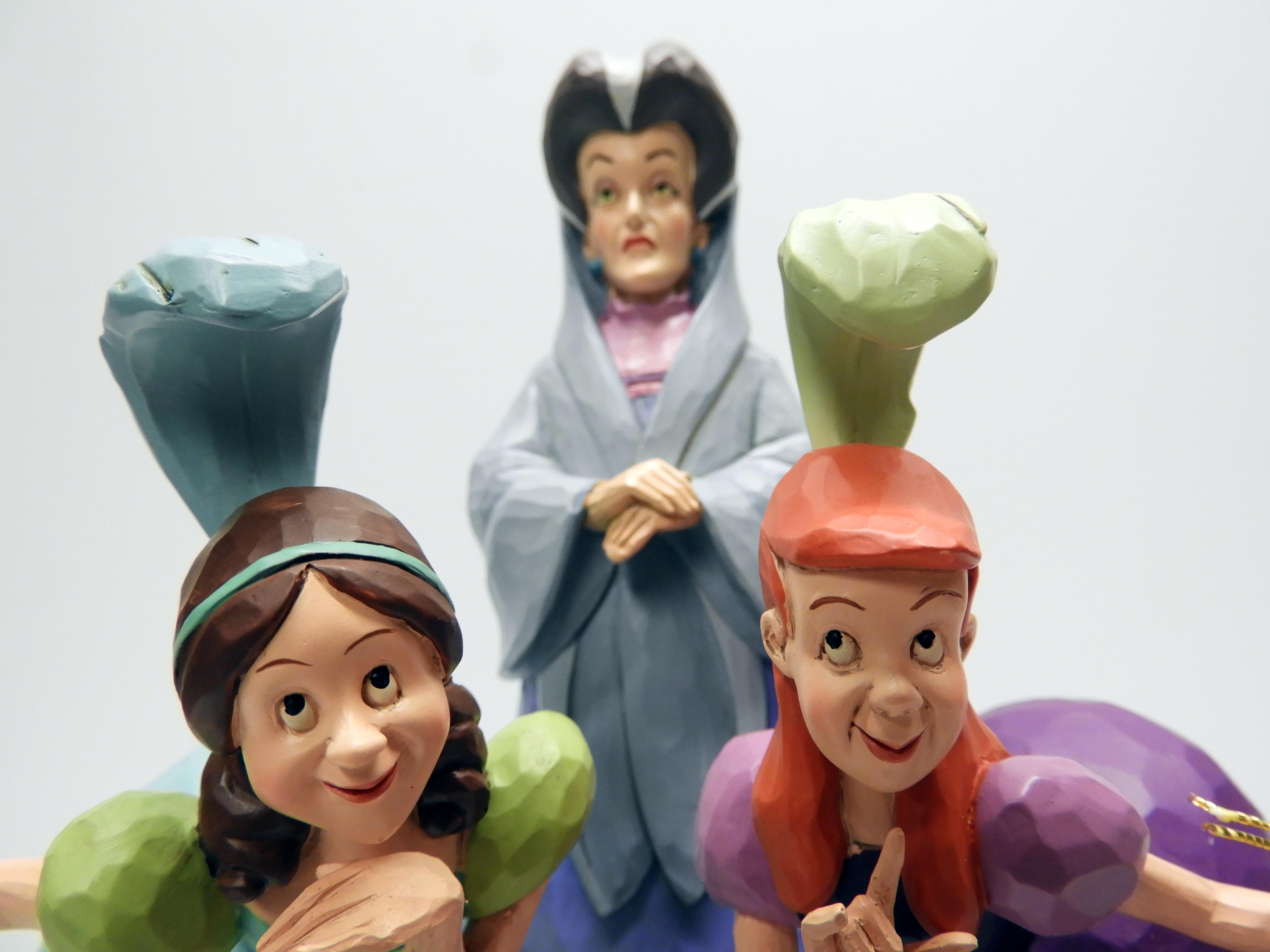 Disney Lady Tremaine Anastasia & Drizella av Jim Shore - 3
