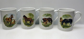 4 st. Te mugg Hästar med föl 