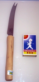 Ostkniv med ene skaft