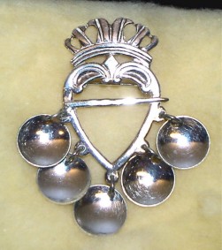 Lövabrosch i Silver