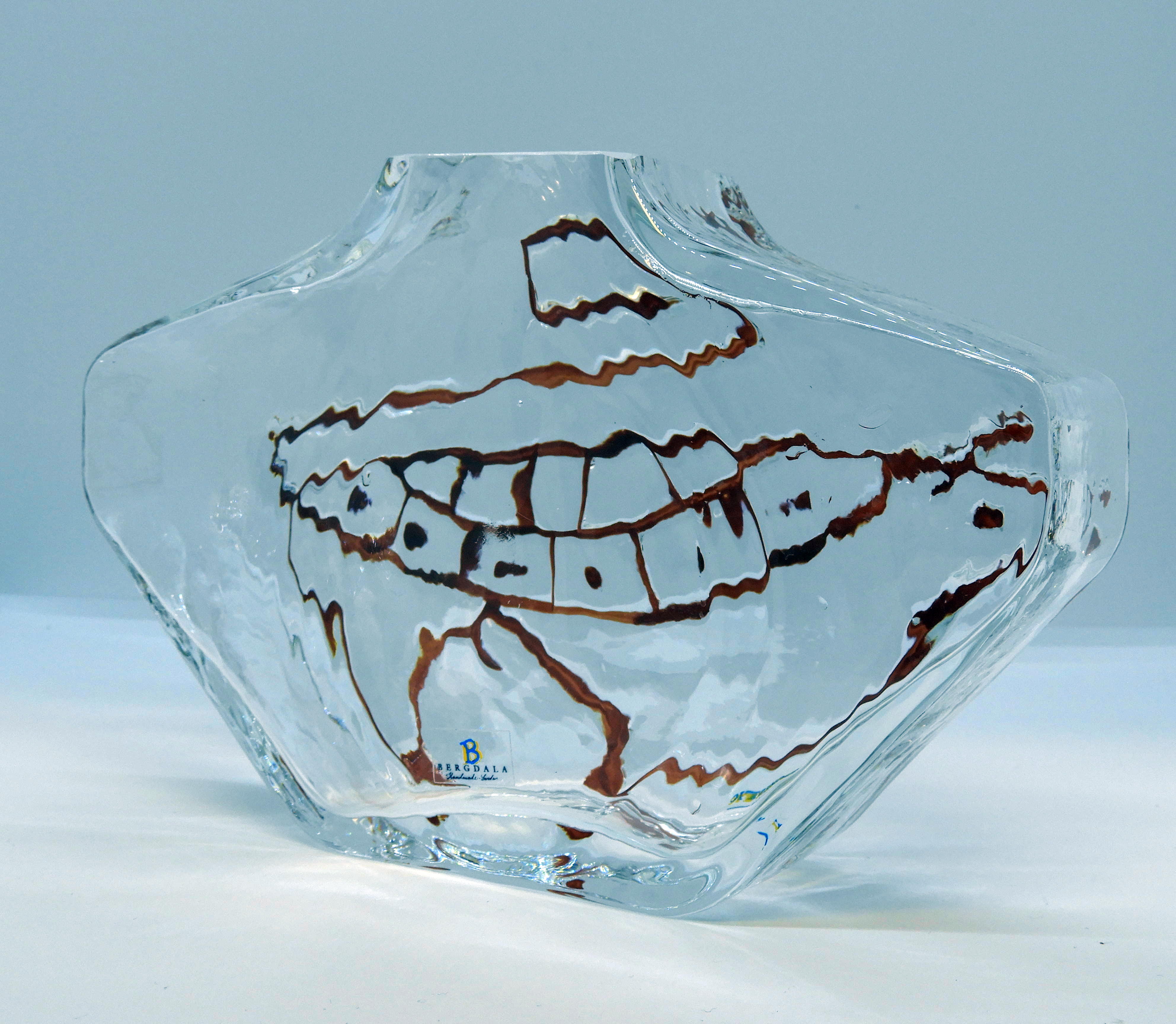 Glasvas av Wiktor Berndt, Tjur brun - 3