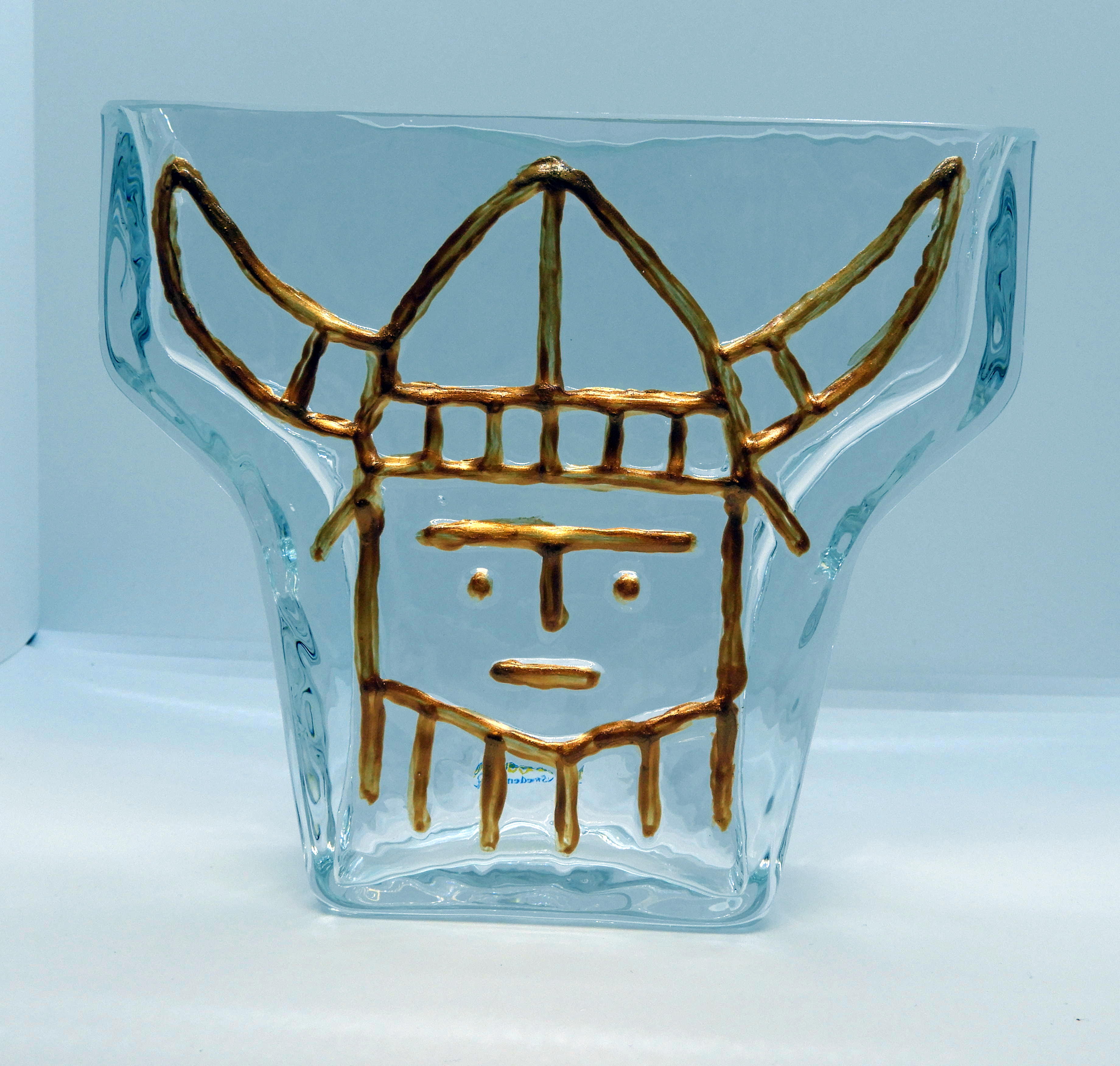 Glasvas av Wiktor Berndt, Viking gold