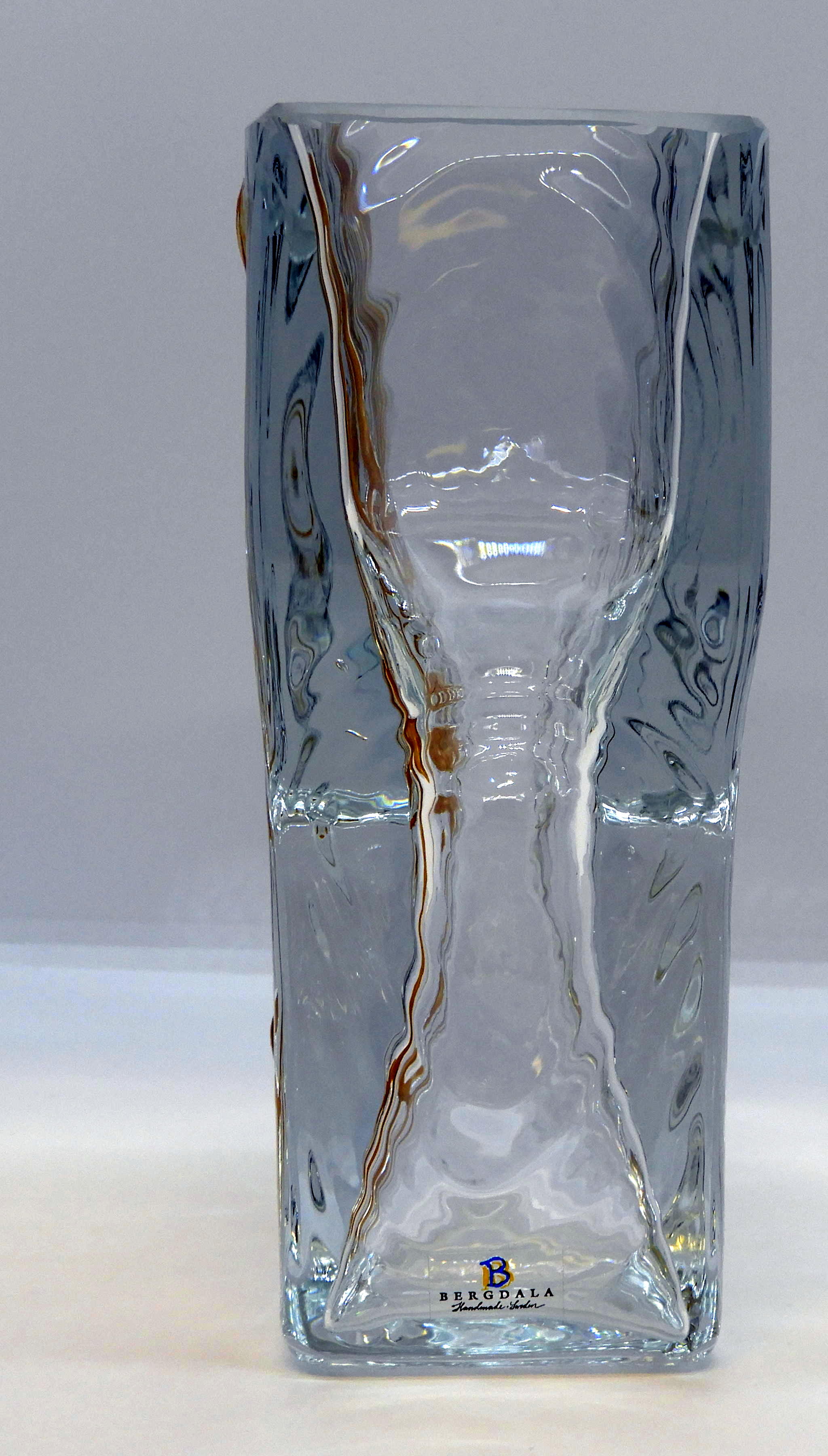 Glasvas av Wiktor Berndt, Viking gold - 2