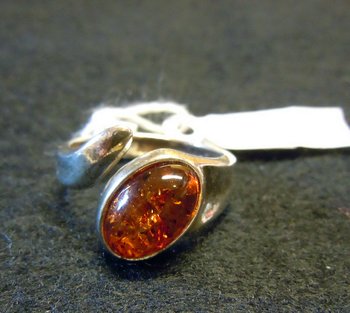 Bärnsten Amber Rav Ring / Silver 8