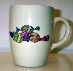 Mugg med tryckta karameller med papper 4