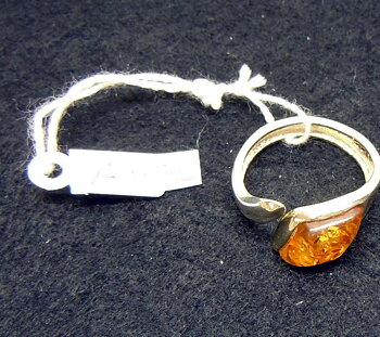 Bärnsten Amber Rav Ring / Silver 30
