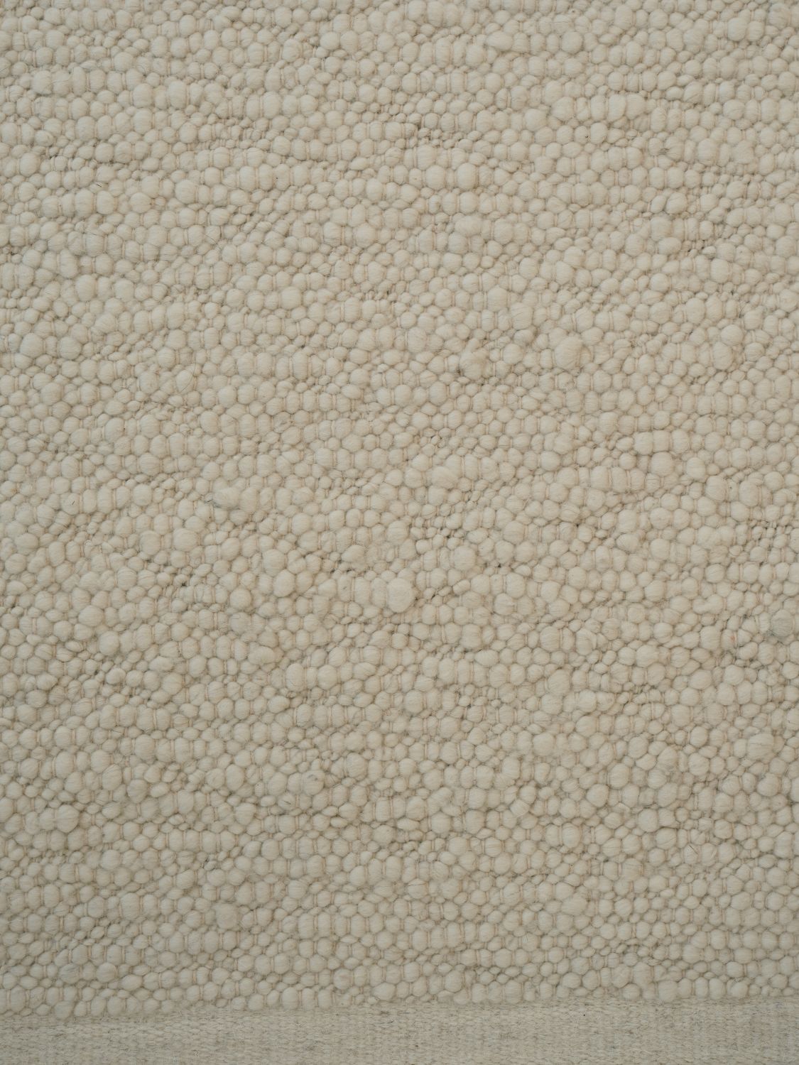 Pebbled Poem White 140x200cm - 4