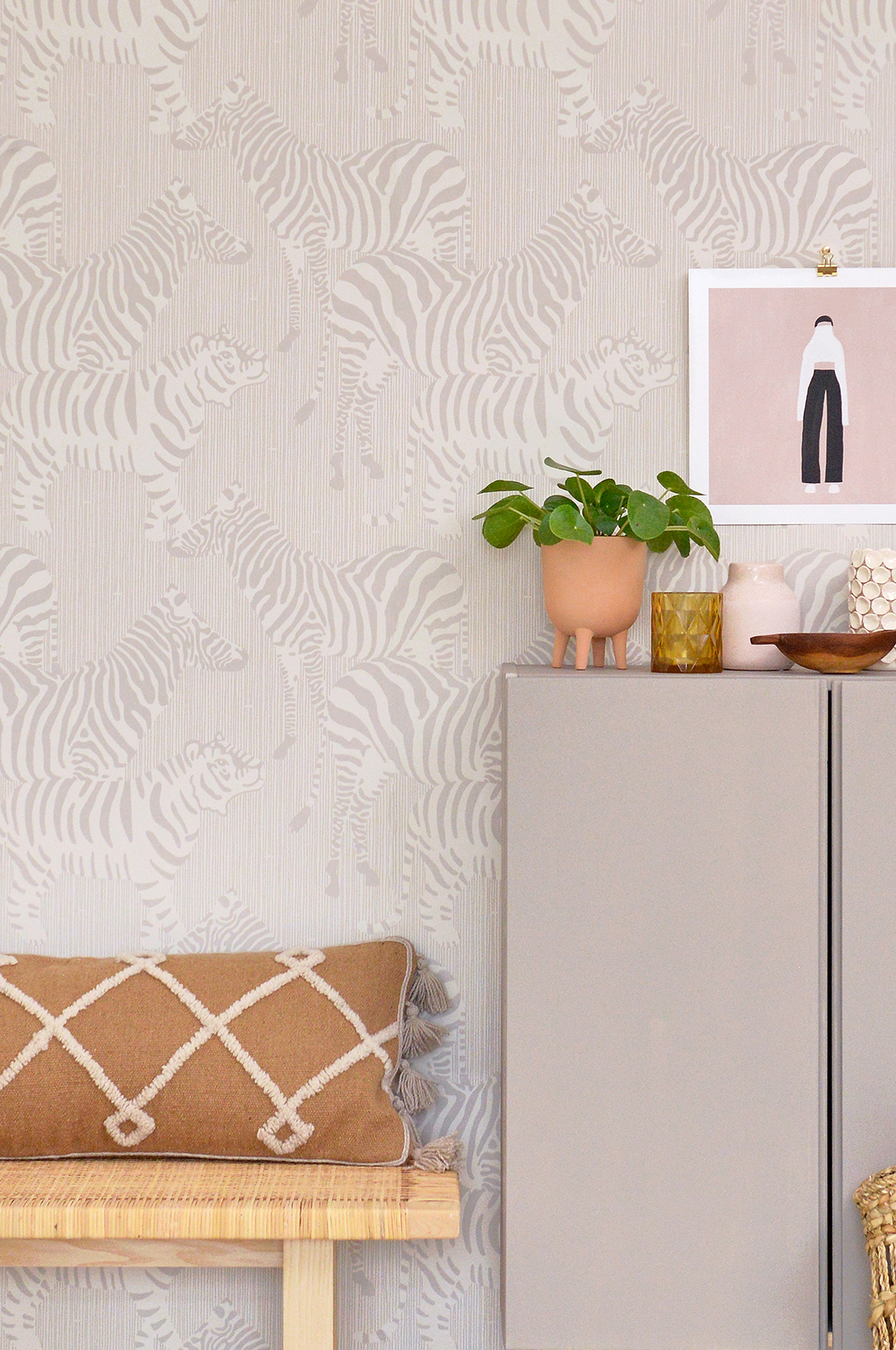 SAFARI STRIPES WARM GREY