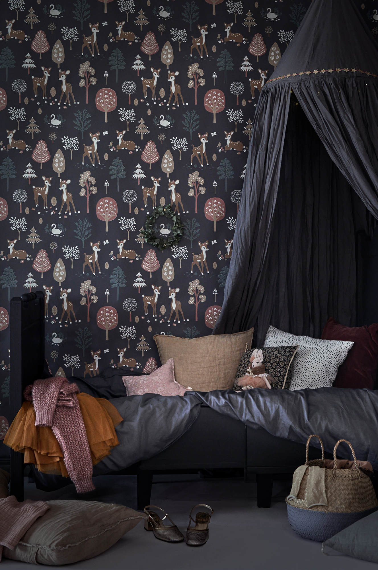 GOLDEN WOODS  DEEP GREY