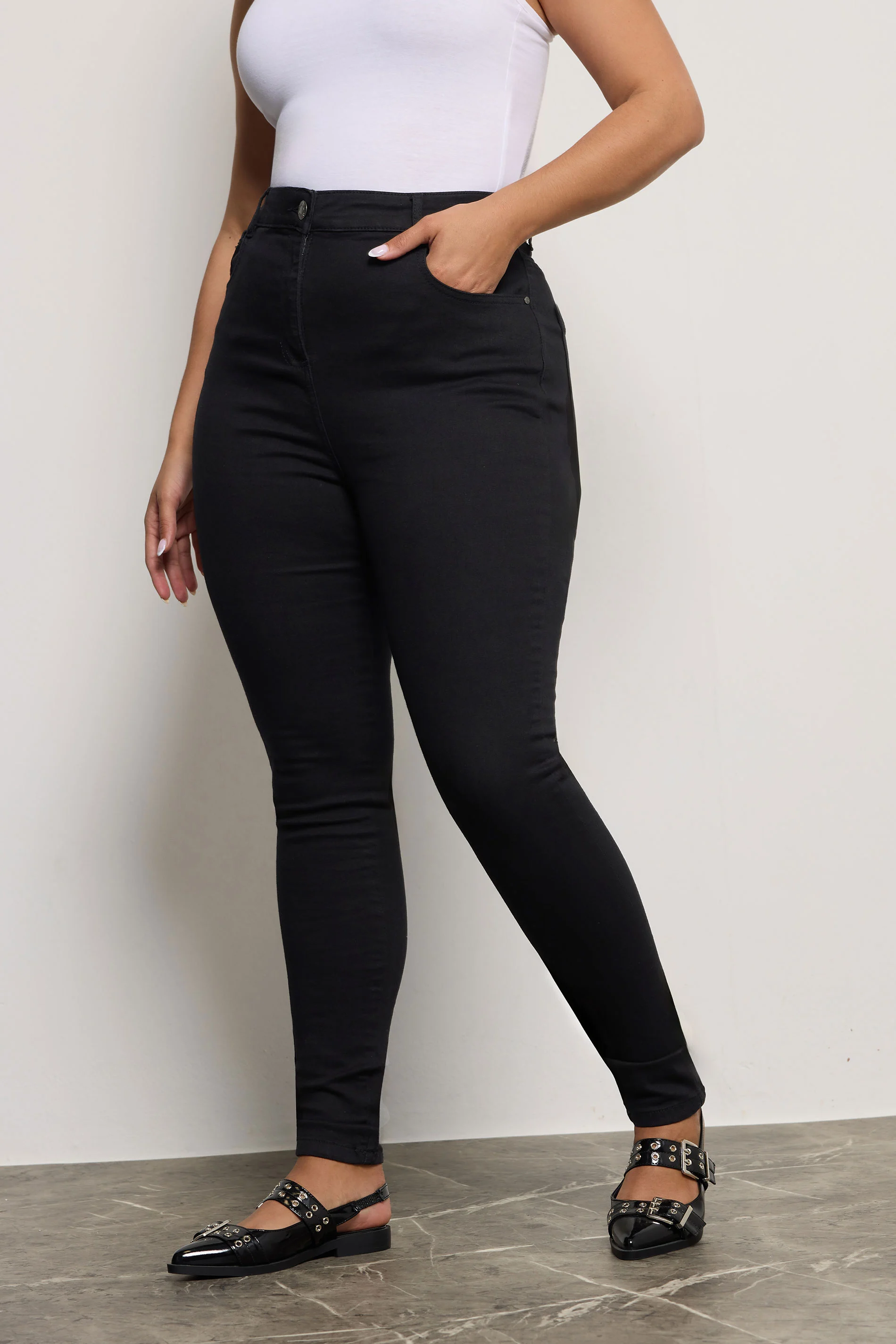 Jeans med fickor, Ava, svart  - 3