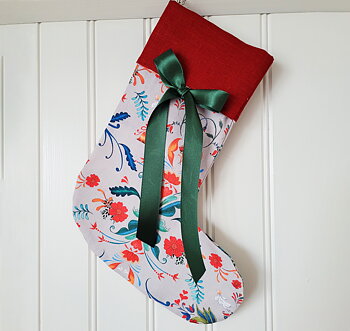Julstrumpa TRADITION, röd krage