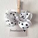 Sweethearts Hårrosett Classic Polkadot VIT 20-pack