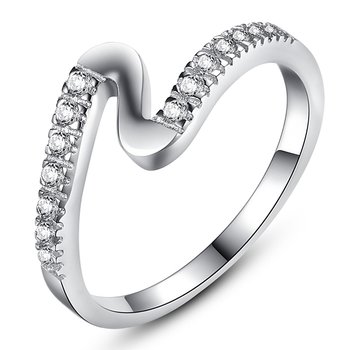 "SILVERLINE" Beautiful Design Ring with Cubic Zirconia Stones