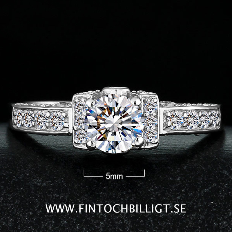 Sølv Ring Luksus Lige - 925s  Brilliant Cut AAA Cubic Zirconia - 5