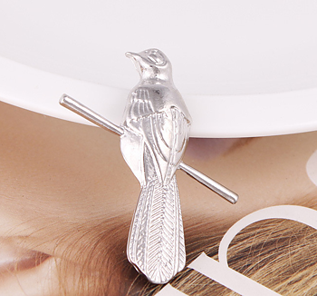 Brooch - Silver colored Kolibri - Hummingbird