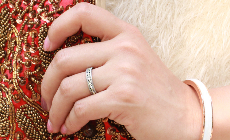 Ring Sparkling Eternity - Frostet Glimrende Poleret CZ 4mm 6mm - 3