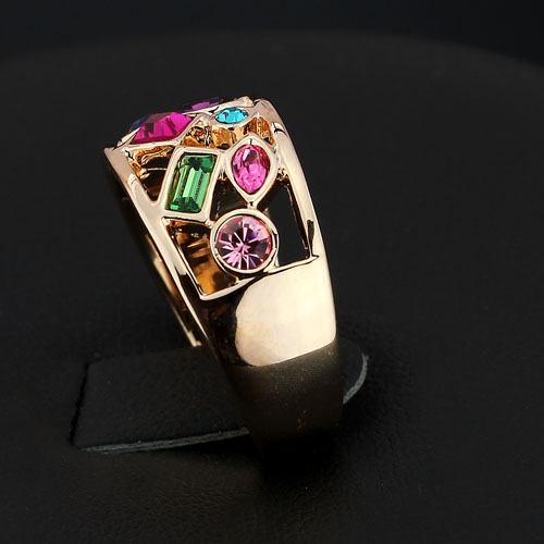 Läcker 18k Guldpläterad Ring med Swarovski Kristaller - 2