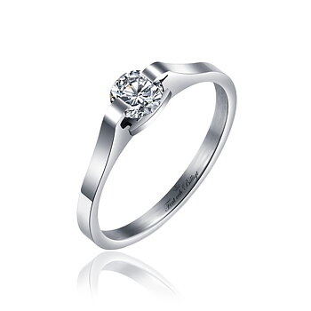 "SOLITAIRE DESIGN" KLASSISK SOLITARE RING I 316L MED CUBIC ZIRCONIA