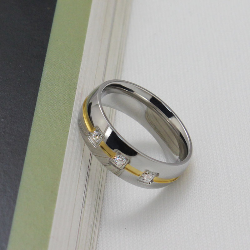 Vacker 316L Rostfritt Stål Ring med 3st Cubic Zirconia Stenar - 3
