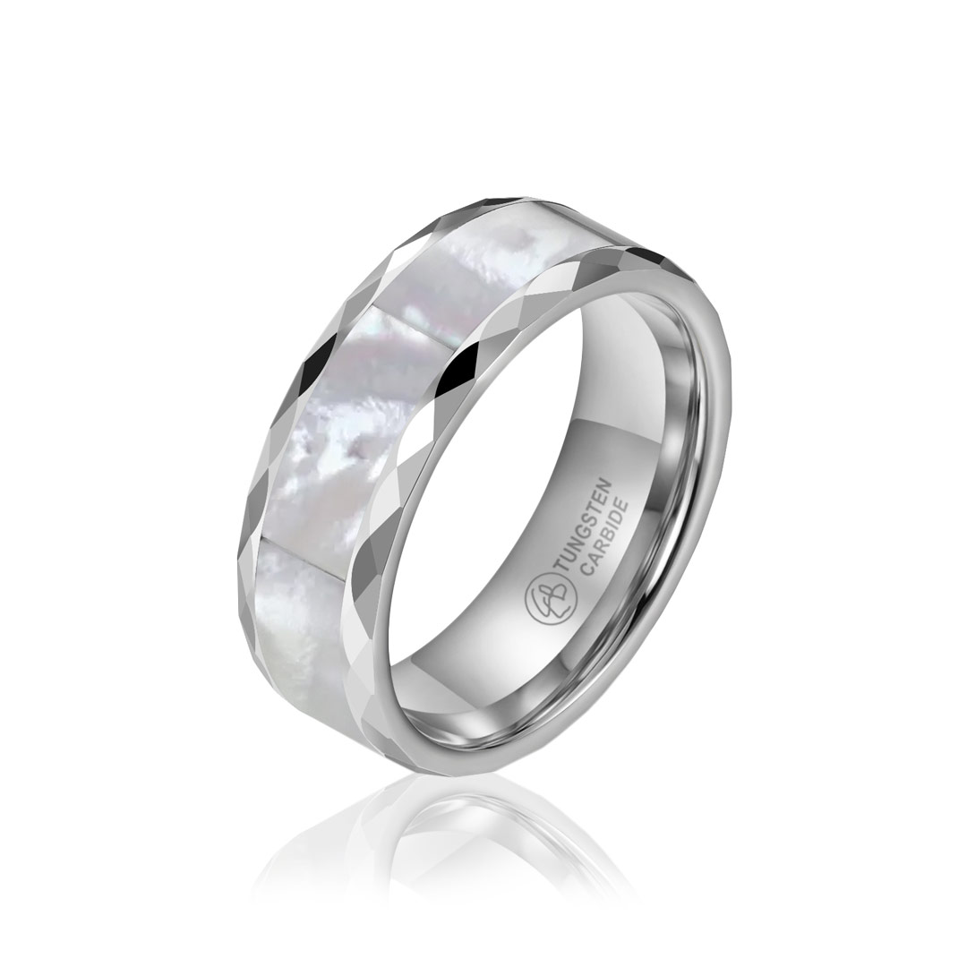 Kvalitetssmykker til utrolige priser!  Stort udvalg af forlovelsesringe & vielsesringe Altid med gravering til den laveste pris. Tungsten ringe, Titanium ringe, Keramiske ringe, personlige smykker og vikinge smykker til utrolige priser med hurtig levering.