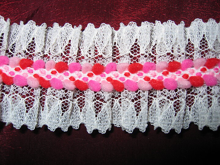 Vit / Rosa spets 38 mm