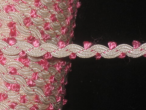 Vitt / Rosa band 7 mm