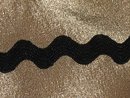 Svart zick zack band 10 mm