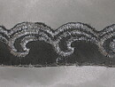 Svart / Silvervit broderispets 26 mm