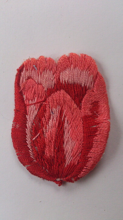 Röd tulpanapplikation (50 x 40 mm)