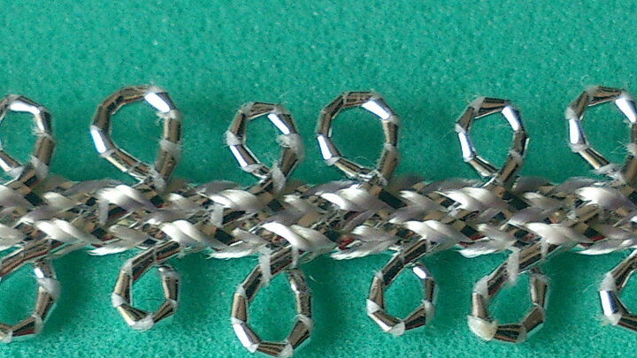 Silverfärgat band 10 mm